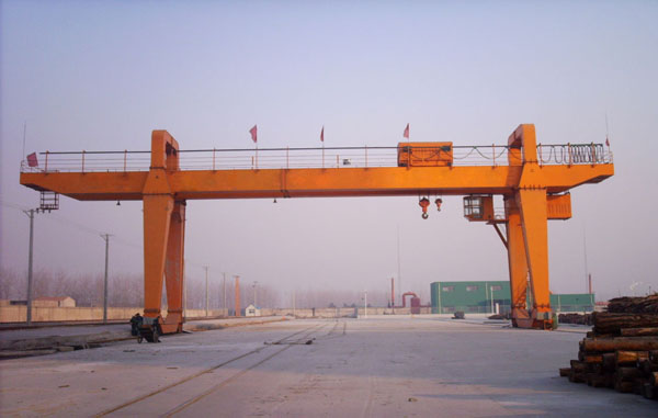 Ton 240 Rail monté Double faisceau Gantry Crane prix