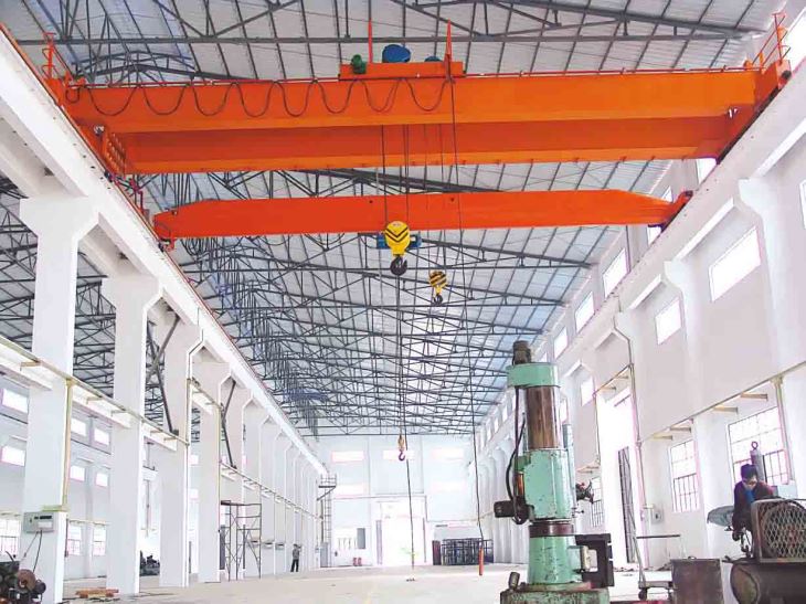 Grue de EOT alimenté