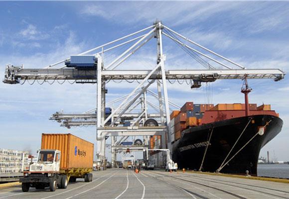 Grue à conteneurs de navire à rivage